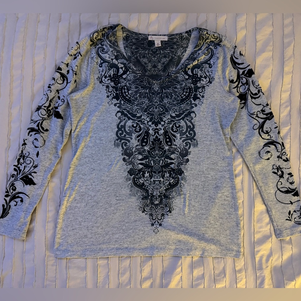Dress Barn Long Sleeve Gray and Black Tee w/ Intricate Floral Designs.